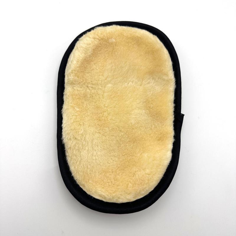 Soft Car Cleaning Glove, Plush Car Wash Gloves, Car Cleaning SuppliesðUltra-Soft Vintage Cartoon Car Cleaning Glove - Polyester, 9.84"X3.5" - Essential Auto Detailing Accessory